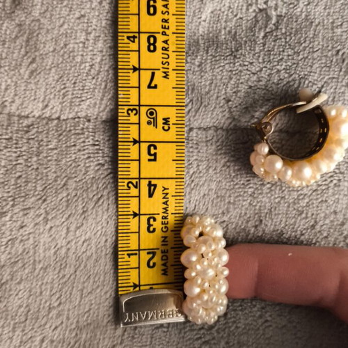Earrings with natural pearl like new, white