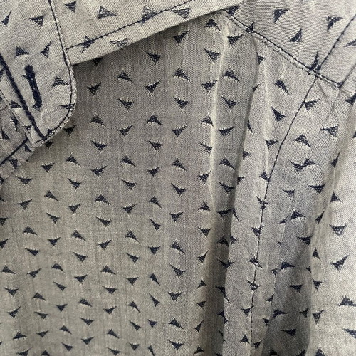 Hamptons grey shirt with small triangles size S like new