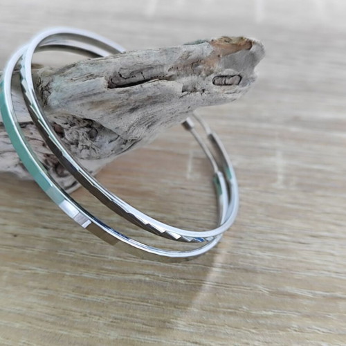 Silver 925 Hoop Earrings like new with hammered polygonal design