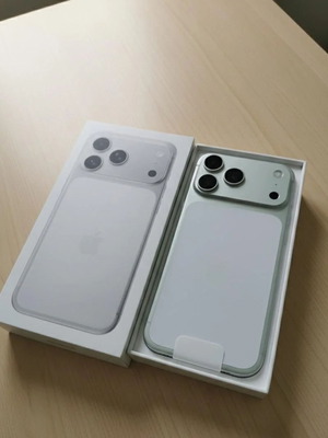 iPhone 17 Pro Max Silver 256GB like new