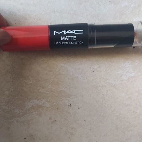 MAC Matte Lipgloss & Lipstick shade 09