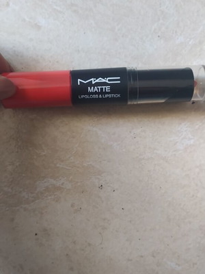 MAC Matte Lipgloss & Lipstick shade 09