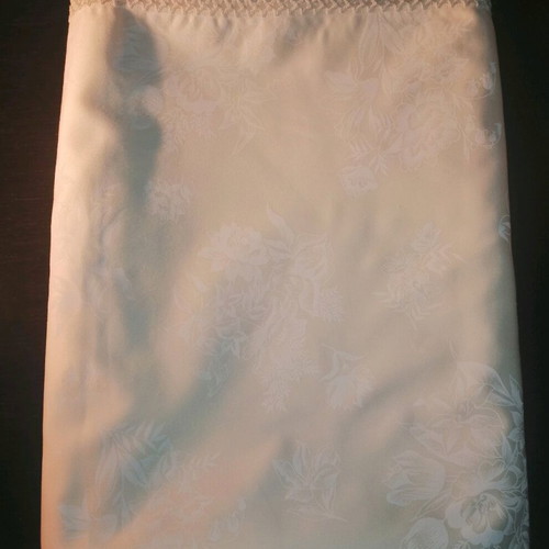 Tablecloth set new with 12 ivory cotton napkins