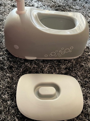 Whale steering potty grey like new with removable bowl