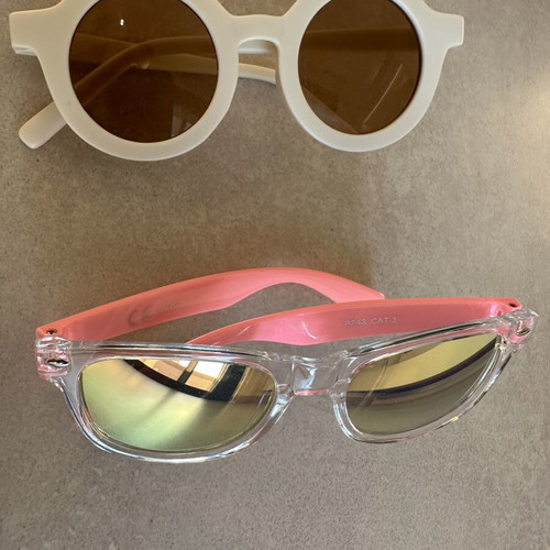 Children's sunglasses like new, set of 3