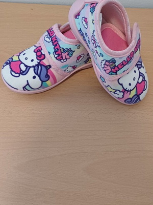 Hello Kitty winter slippers like new, size 24, pink