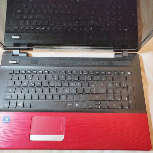 Packard Bell Vab70 17-inch laptop used without disk