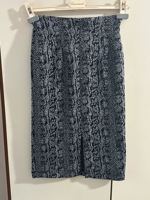 Stradivarius animal print midi skirt grey like new