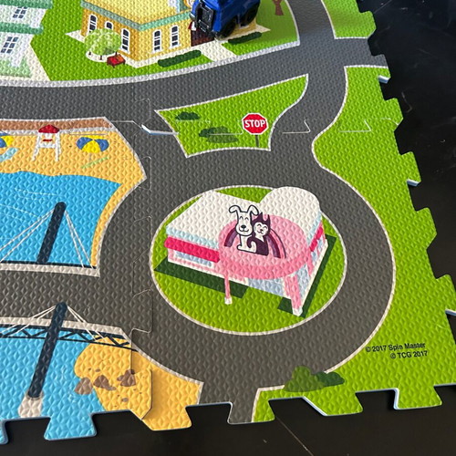 Paw Patrol puzzle mat like new, soft material with figure
