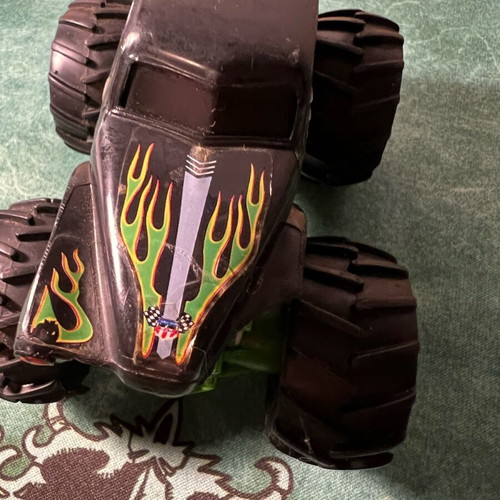 Grave Digger car Mattel μεταχειρισμένο με φθορές, πλήρως λειτουργικό