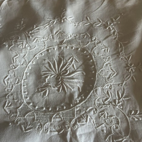 Vintage pillowcases 60x80 with handmade embroidery like new