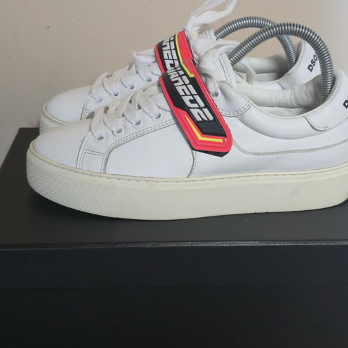 Dsquared2 women's sneakers like new, white with colorful patch, size 38