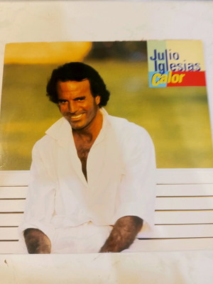 Julio Iglesias Calor vinyl used, good condition