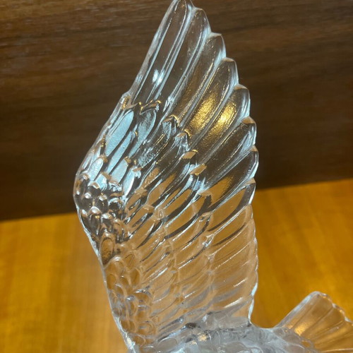 Vintage κρυστάλλινος αετός Cristal d’Arques σε πτήση με frosted βάση σαν καινούργιο