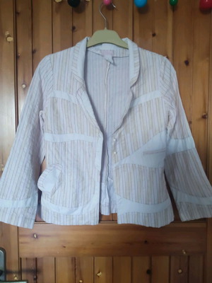 Gusto Barcelona beige white jacket like new