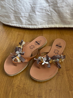 Sandals used, size 38, decorated sandals