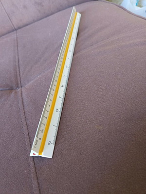 Triangular scale ruler like new