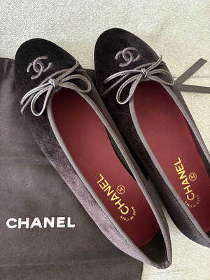 Chanel ballerinas like new, black, size 42