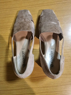 Confort women's leather shoes Italian used, size 38, beige brown