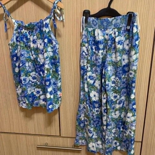 Attrattivo Little Ones summer set size 5/6 years blue floral like new