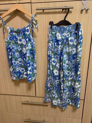 Attrattivo Little Ones summer set size 5/6 years blue floral like new