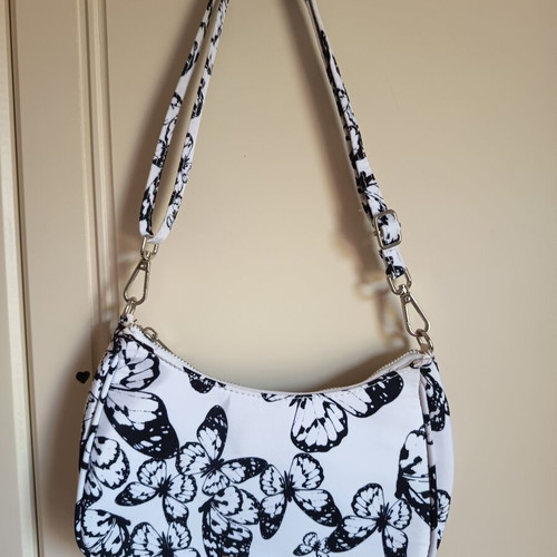 Shoulder bag Bershka white with black butterflies like new
