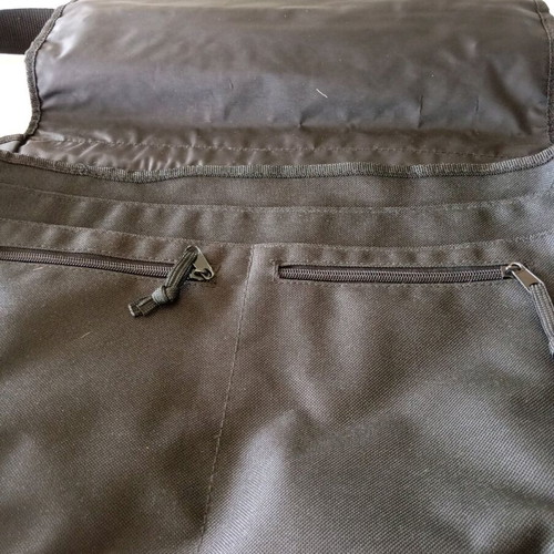 Laptop shoulder bag like new, black