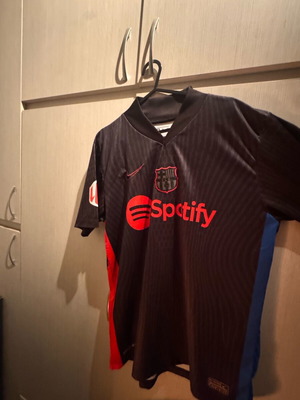 Barcelona T-shirt new, authentic