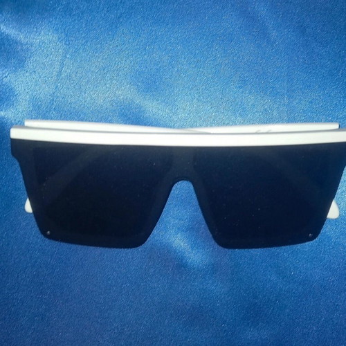 Anna Riska sunglasses black and white