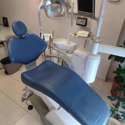 Dental equipment Anthos A3 plus with compressor used
