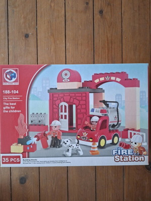 Building blocks fire station new in box