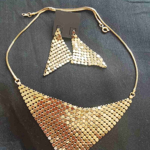 Jewelry set with earrings and necklace