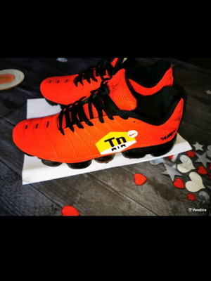 Nike Air VaporMax Plus shoes like new, black and red, size 41