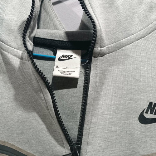 Nike Tech used, size XL, gray with two holes