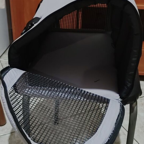 Pet carrier bag and cozy bed like new, gray fabric