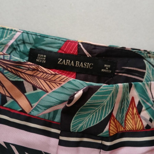 Floral pants Zara new, colorful crop design, size M
