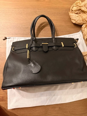 Tuscany Leather black leather handbag used