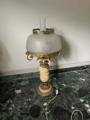 Marble lamp collectible from 1955 like new, functional