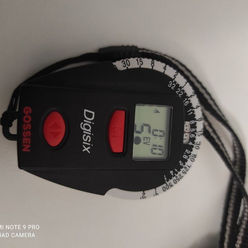 Gossen Digisix light meter like new with LCD and case