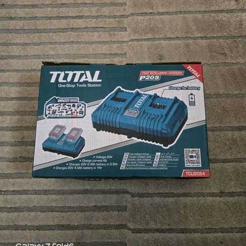 Total P20S dual charger new 4A