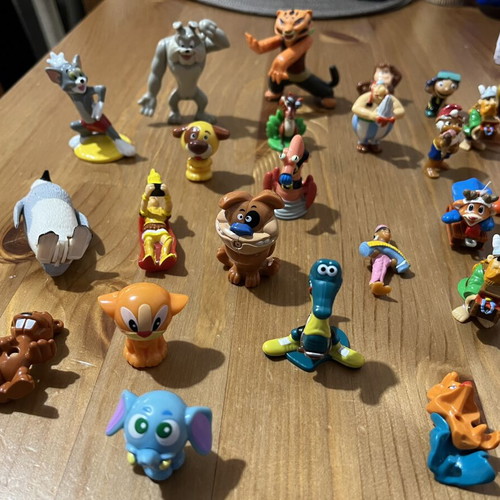 Figures and miniatures toys used