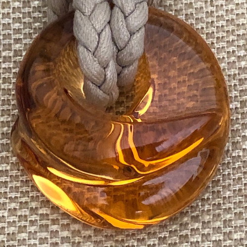 Baccarat crystal pendant like new, amber color