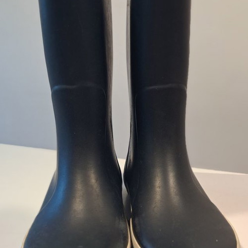 Aigle kids boot used no 33 navy blue