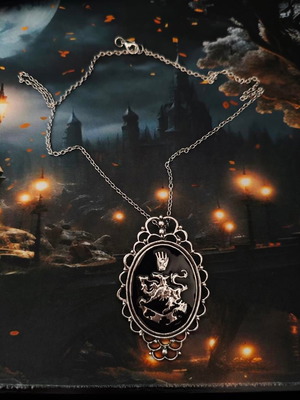 Gothic pendant The Witcher Redanian Crest like new