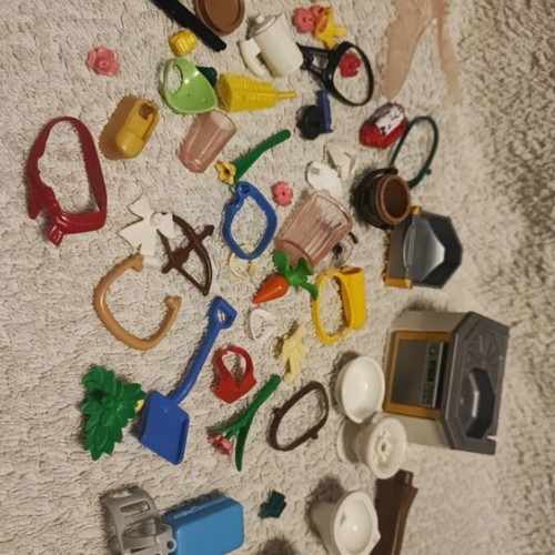Playmobil pieces used, assorted set