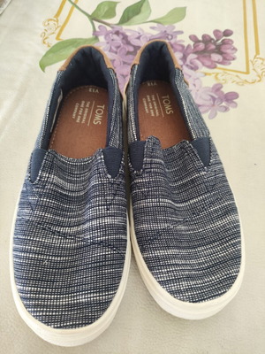 Toms children's shoes size Y13 like new, grey and blue