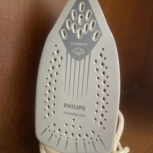 Philips GC3340 Premium steam iron, 1300W, 300 ml tank, 35 g/min steam