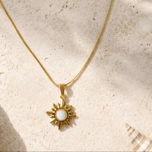 Sun Glow Necklace new, gold color