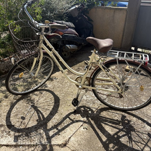 Women's city bicycle used, V-Brakes