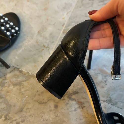 Sagiakos leather sandals used with pearls size 37 black